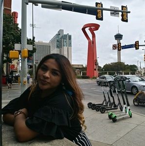 Meet your Posher, Aurora